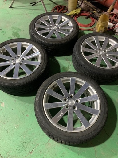 ヴェネルディ19インチ　114.3  5H 4本