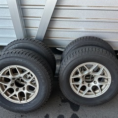 引取り限定！★100系ハイエース等に★バリ山2020年製スタッド...