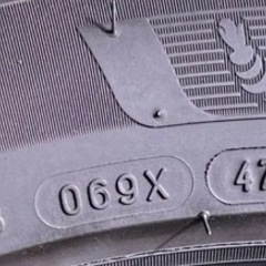 日産リーフ（AZE0)純正17インチホイール　4本セット　深溝の画像