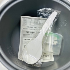 東芝 炊飯器 RCK-X10A(W) 1.0L 新丸底黒釜 保温・おかゆ機能付き 箱付き の画像