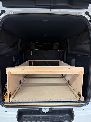 200系 ハイエース 荷室改