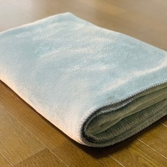 ブランケット ふんわり軽量毛布 グレー Sシングル