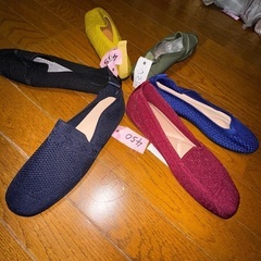 未使用の新品ニット生地シューズ - サイズ 25.5、26の画像