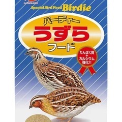 うずらの餌の画像