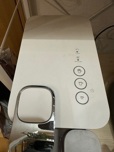 ネスプレッソ　コーヒーマシーン