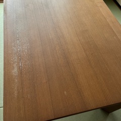 ダイニングテーブルの画像