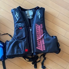 取引先決定。ライフジャケット2着