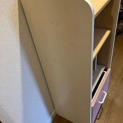 ランドセルが置けるラックの画像