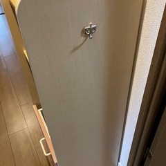 ランドセルが置けるラックの画像