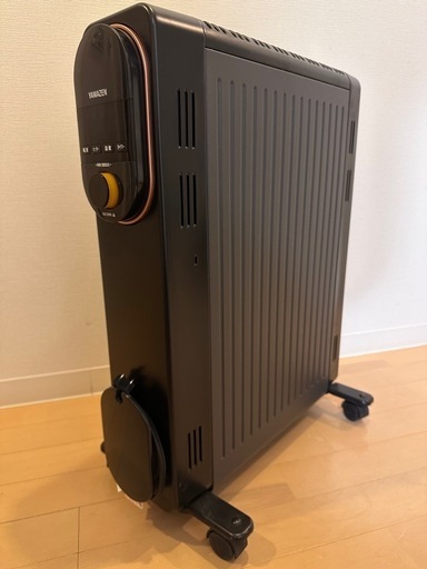 [山善] オイルレスヒーター 1200W 最大8畳 出力3段階切替 省エネ 温度調節機能 24時間入切タイマー付 チャイルドロック 転倒オフスイッチ ブラック DOL-J12(BK)