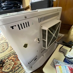【決まりました トヨトミ　石油ファンヒーター　ホワイト　ストーブ　動作OKの画像