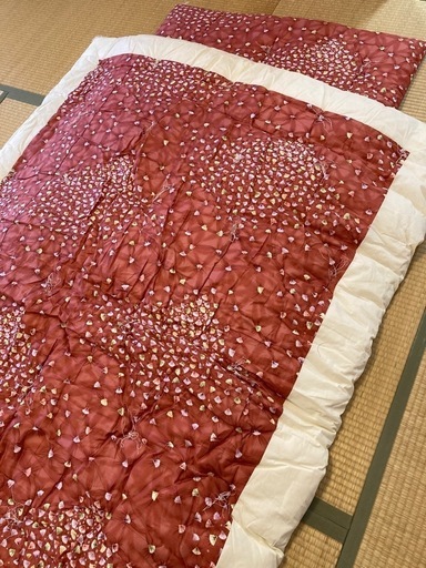 【値下げ1,000円】和柄赤色布団セット(敷布団＋掛け布団)