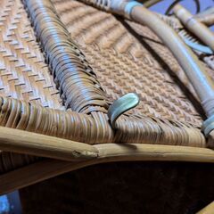 無料 東京発　手渡し希望　中古　籐のソファー　背もたれ3段の画像