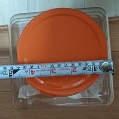 透明容器　ふた付きの画像