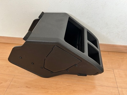 ハイエース　センター　コンソールボックス　アームレスト　　
