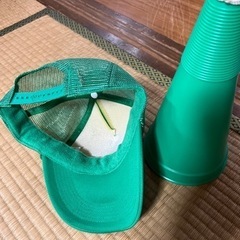 帽子とメガホンの画像