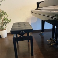 ピアノ椅子の画像