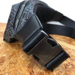 【A102】ボディバッグ カルバンクライン 総柄の画像