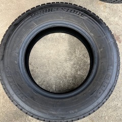 スタッドレスタイヤ　BS 145R12LTの画像