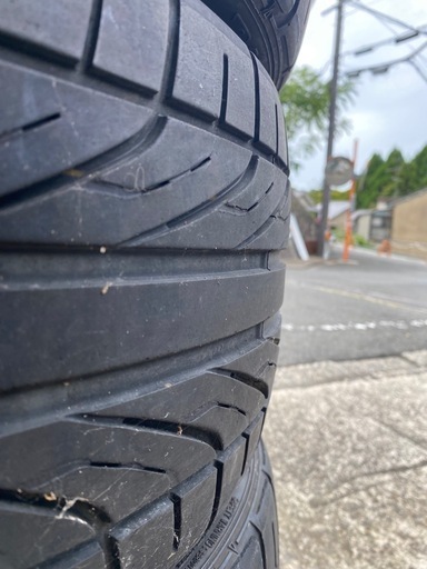 週末値下げ美品！225/40r18  ダンロップdz101