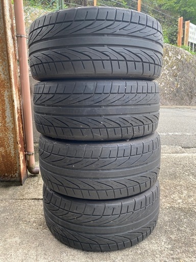 週末値下げ美品！225/40r18  ダンロップdz101