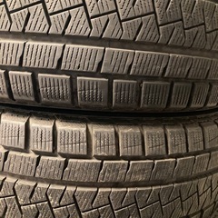ピレリ　スタッドレス　175/65R15