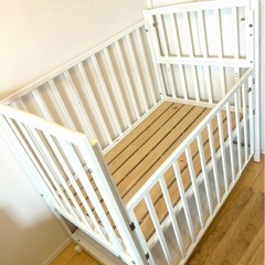 【受付終了】お値下げ中☆【定価53,900円】ヤマサキ ベビーベッド ハイタイプ ツーオープン すのこ板の画像