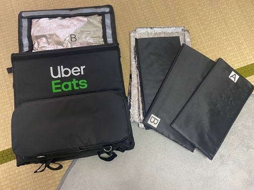 ウーバーイーツの鞄