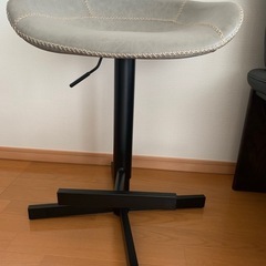 レザー風　椅子