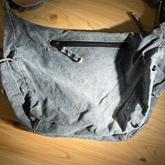 J-BLOCK　ショルダーバッグ【ダメージ】【値下げ300円】の画像
