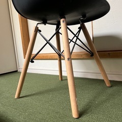 おしゃれな椅子一脚ですの画像