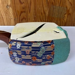 k1123603  【ジャンク】三味線   三味線 中古木製伝統 楽器民族楽器伝統楽器 レトロ ディスプレイ 津軽三味線 中古 現状品の画像