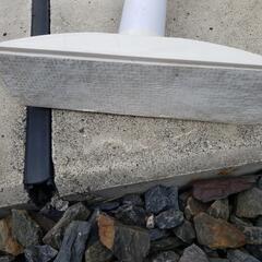 家具突っ張り器具２つセットの画像