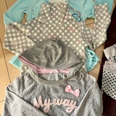 130cm 秋冬服（アウター追加有）まとめ売り　女の子の画像
