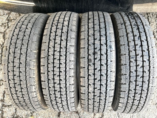 ①145R12 145/80R12 80/78 TOYO　スタッドレス 2023年製造 車検対応 アトレー N-VAN バモス軽トラ 軽バス等