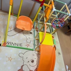 お話中‼︎値下げしました‼︎【超〜お買得‼︎】元値3万円アンパンマン　ブランコ&滑り台付きのジャングルジム^_^ アレンジも多彩♪プレゼントにもどうぞ♪アンパンマン的当てをサービス付き^_^コンパクト梱包済み♪の画像