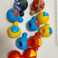 アンパンマン ムニュッとつなげてポン 育脳ボールパズル（箱あり）の画像