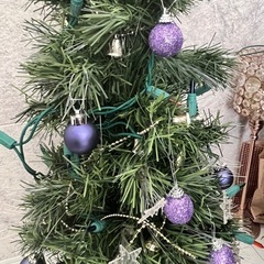 クリスマスツリー80センチ、ライト、オーナメント付きの画像