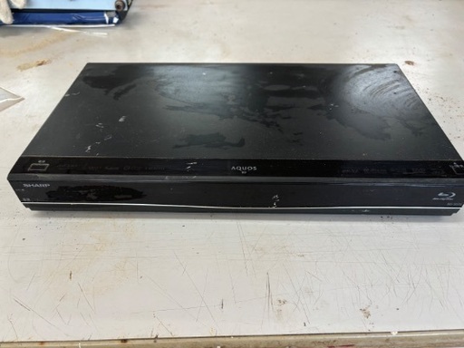 テレビ　LC-60US20。2014年製とDVDプレイヤー