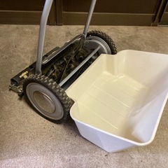 芝刈り機  草刈り機の画像