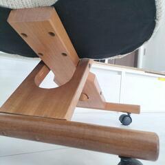 タイムセール 姿勢矯正バランスチェア 学習椅子 リビング椅子 コマ付き椅子 の画像