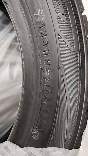 トーヨー タイヤ 4本、新品同様TRANPATH mp7 165/60R15 77H