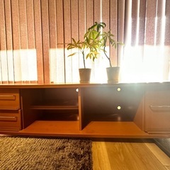 【お譲りする方決まりました】アンティークテレビボードの画像