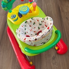 はらぺこあおむし 歩行器の画像