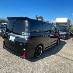 トヨタ　ヴォクシー　80煌めきの画像