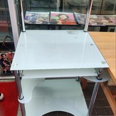 美品 ニトリ ガラス製PCラック デスク