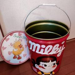 ペコちゃん スチール缶の画像