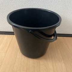 バケツ　黒　10L