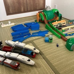 トミカ　プラレール