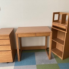 【決まりました】鍵付き引き出し　学習机　学習デスク　シンプル　組み合わせ　の画像